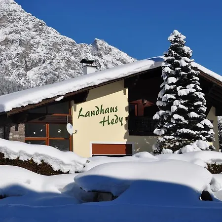 Landhaus Hedy بيت ضيافة *